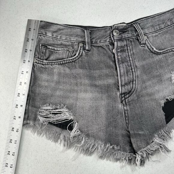 We The Free People Shorts Womens 26 Faded Gray Denim Button Fly Anthropologie - Picture 7 of 10
